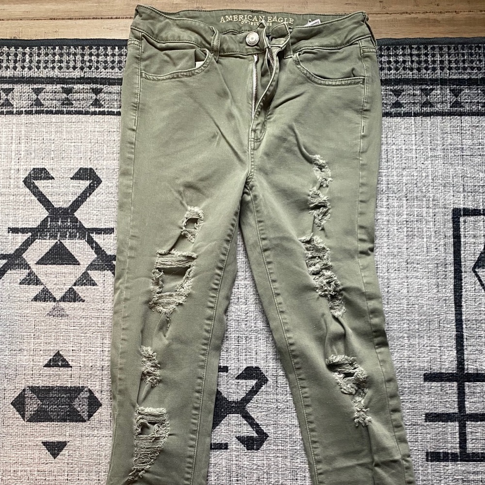 American Eagle Ripped Jeggings